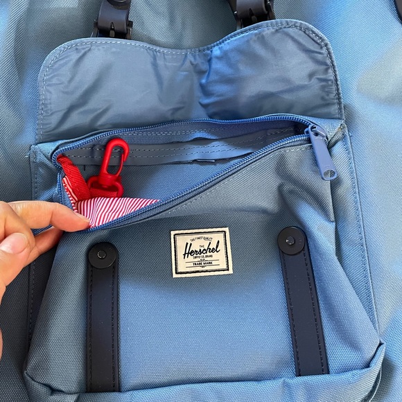 ✅NWT Herschel Backpack fit’s 15” la… main image 5